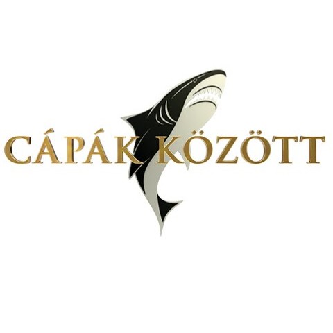 Cápák között